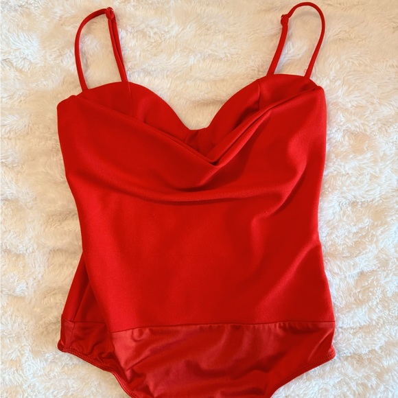 Red bodysuit! - Picture 1 of 7